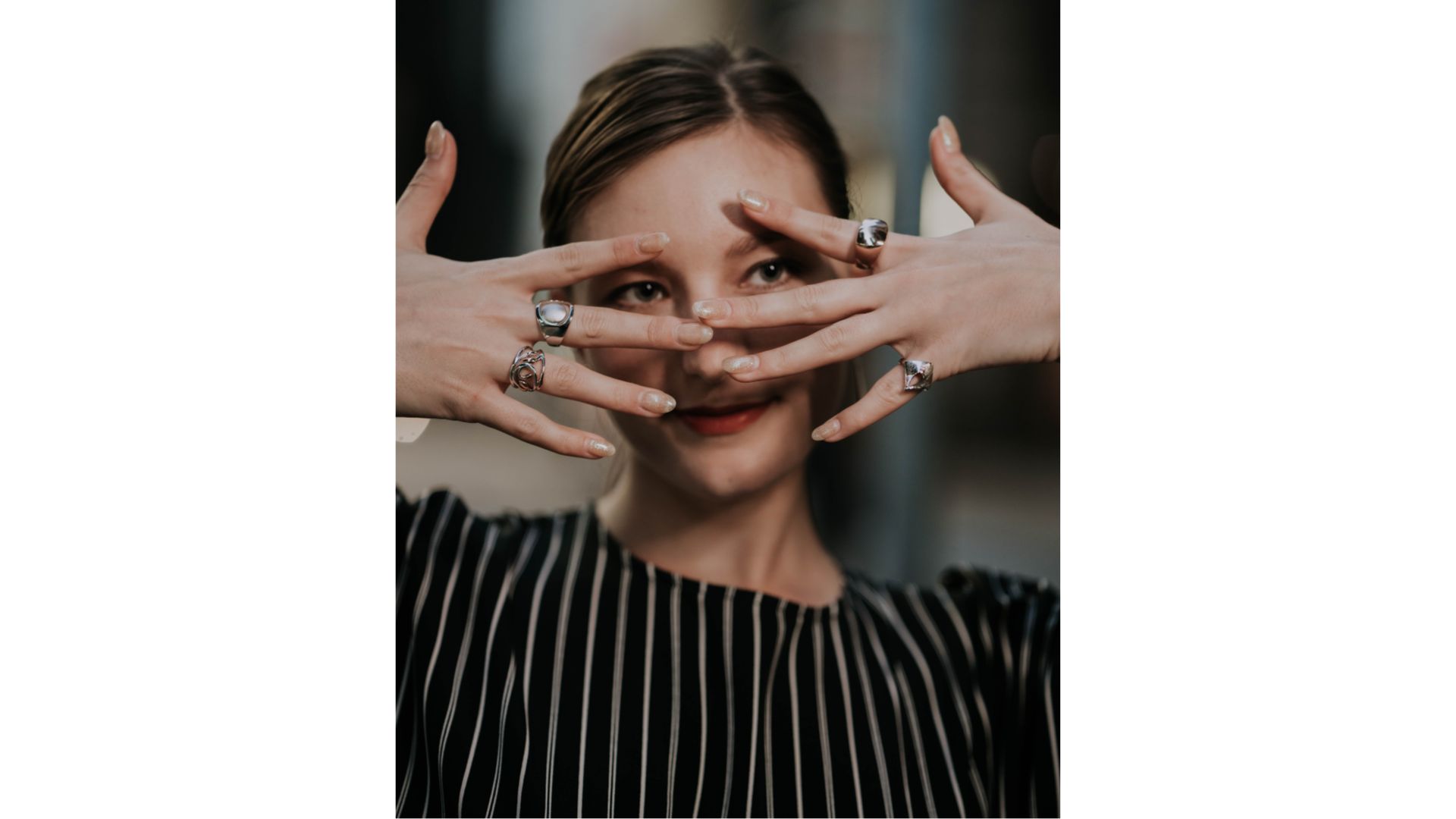 A person with her hands over her face

AI-generated content may be incorrect.