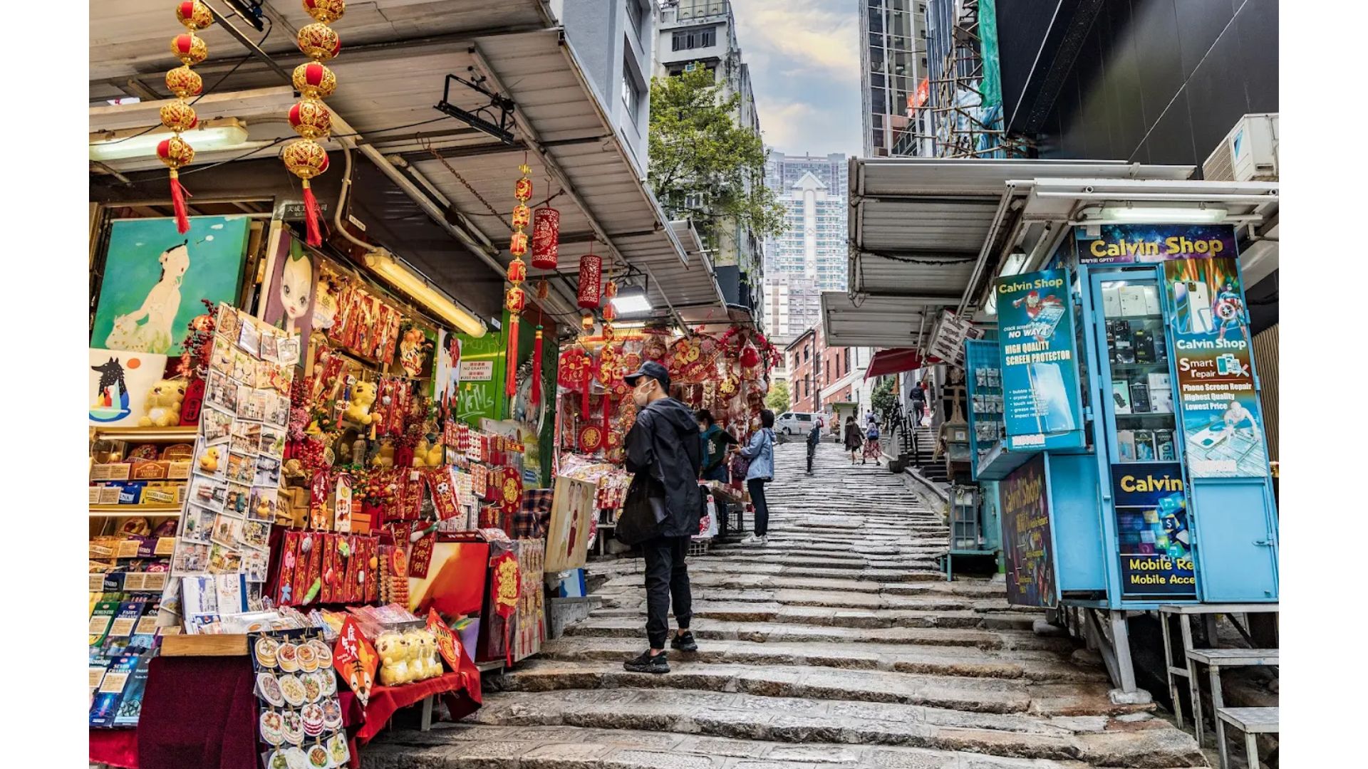 People walking down a street

AI-generated content may be incorrect.