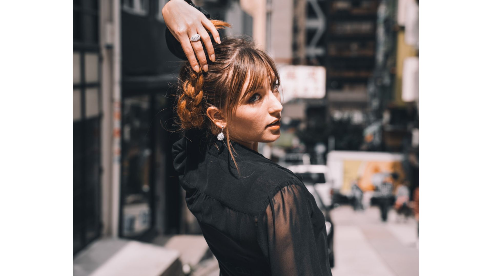 A person in a black shirt

AI-generated content may be incorrect.